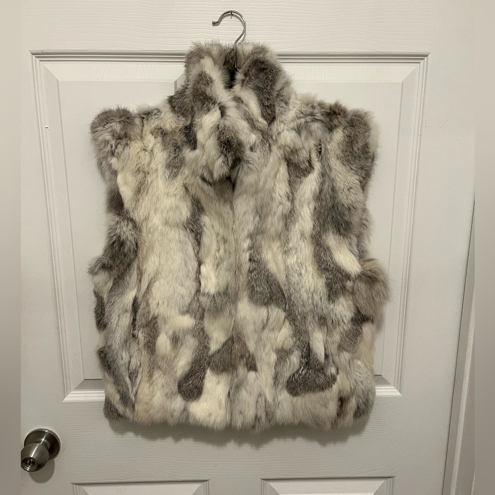 Adrienne Landau Rabbit Fur Vest
Size L - Picture 4 of 16